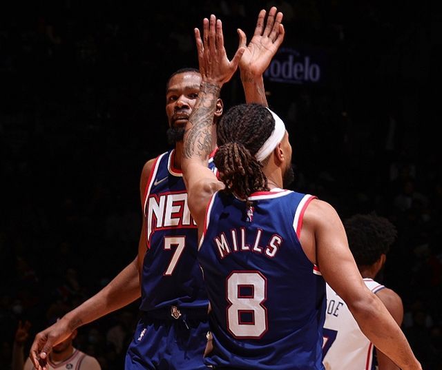 布斯克茨：很期待去看看新诺坎普，也很想在那里好好感受一下（布斯克茨：期待探访全新诺坎普，渴望亲身感受其魅力）