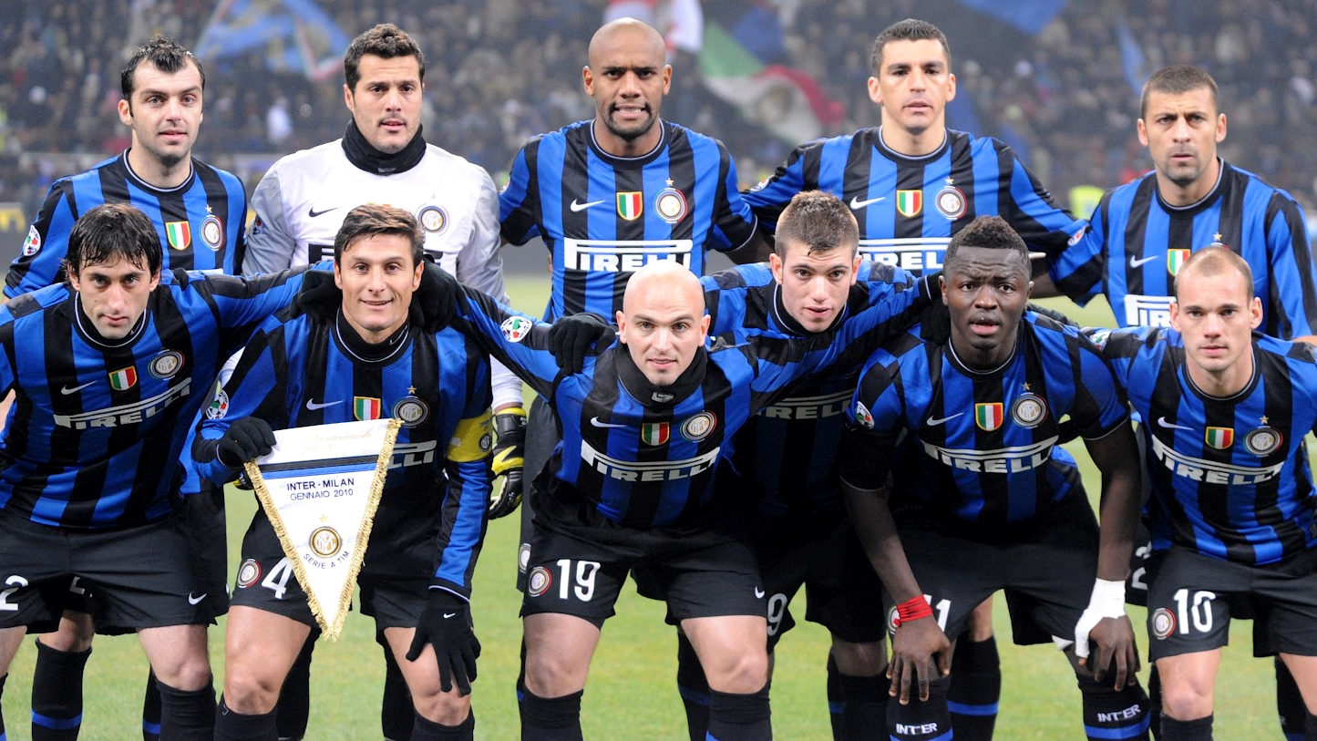 破防了！张本智和比手势，现场球迷给港队加油，日本队压力大（张本智和做手势引爆全场，球迷齐为港队助威，日本队压力陡增）