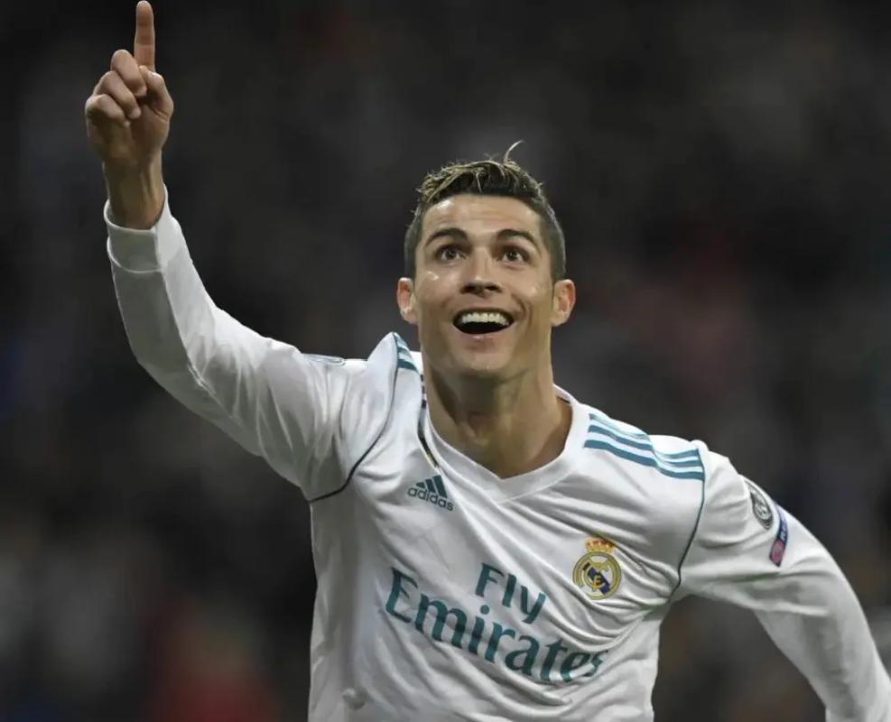 有能！鬼木达日职联8次夺冠，成首位带不同球队夺冠的主帅